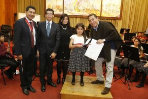 Lee más sobre el artículo Gobernador Carlos Amaya exalta talento de la Banda Sinfónica Infantil de Nobsa