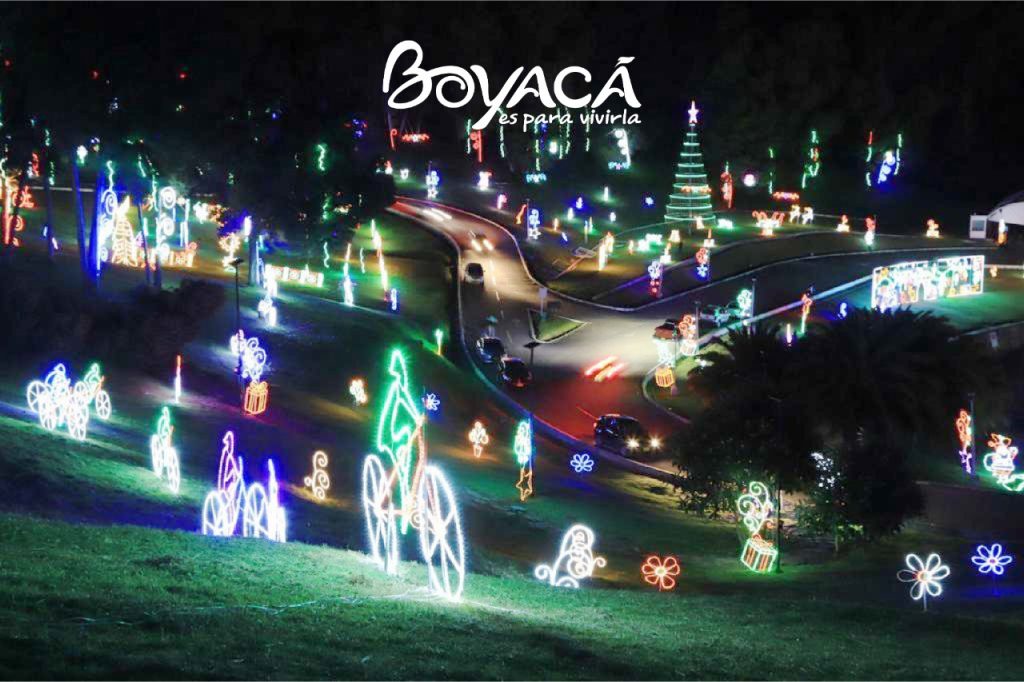Estos son los horarios en que los turistas podrán disfrutar del alumbrado  navideño Puente de Boyacá y el Pantano de Vargas - Gobernación de Boyacá